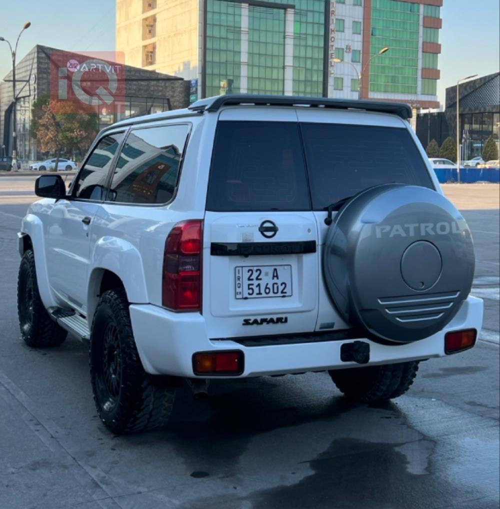 نیسان پاترۆل سەفاری